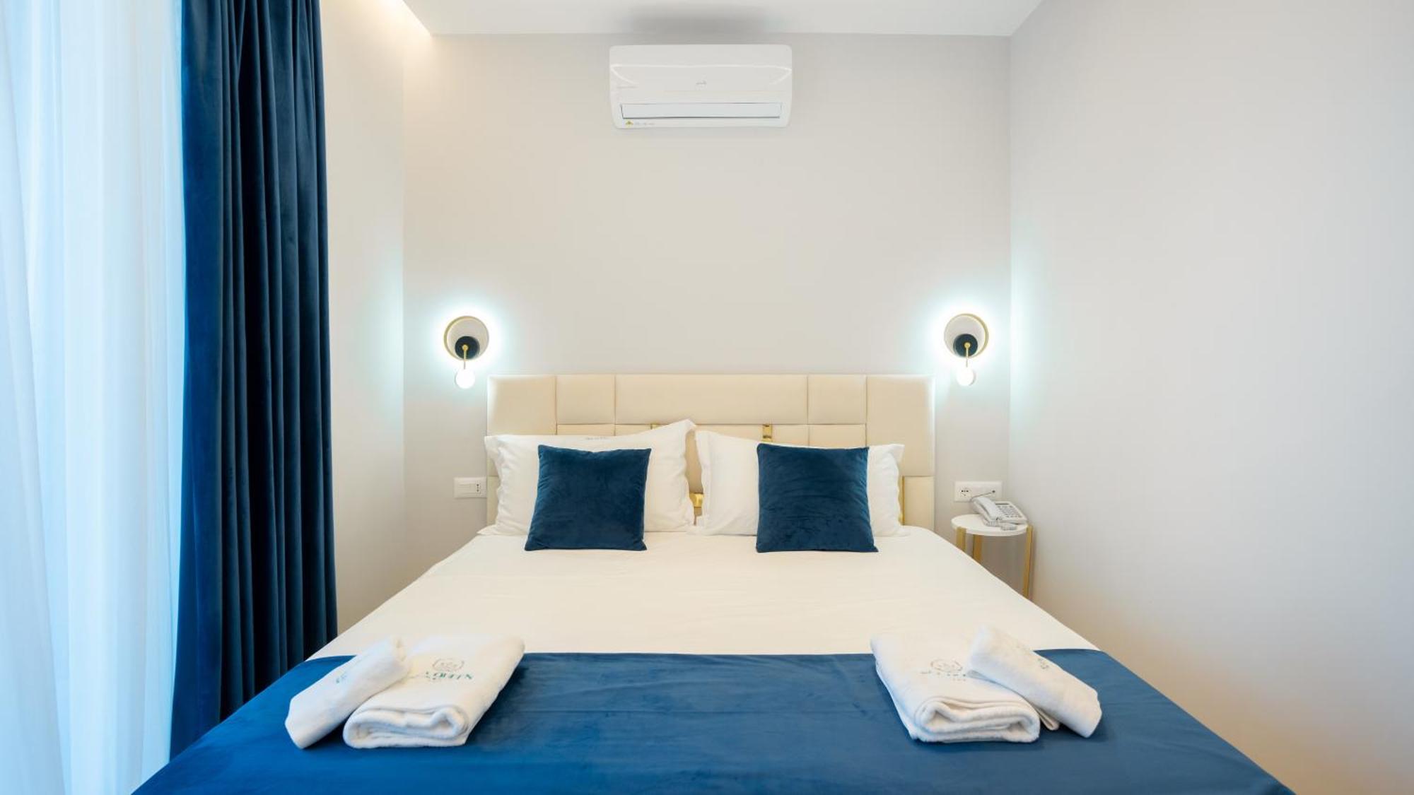 Sea Queen Luxury Hotel Radhime Ngoại thất bức ảnh
