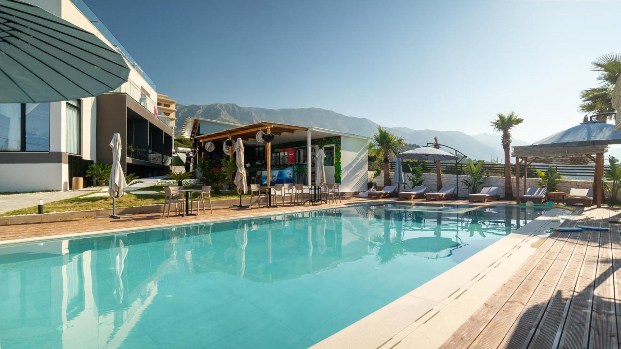 Sea Queen Luxury Hotel Radhime Ngoại thất bức ảnh